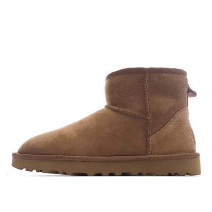 UGG Classic Mini series snow boots