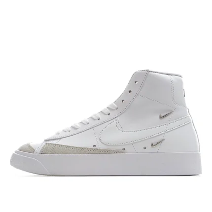 Nike Wmns Blazer Mid '77 SE 'Sisterhood - White Metallic Silver'